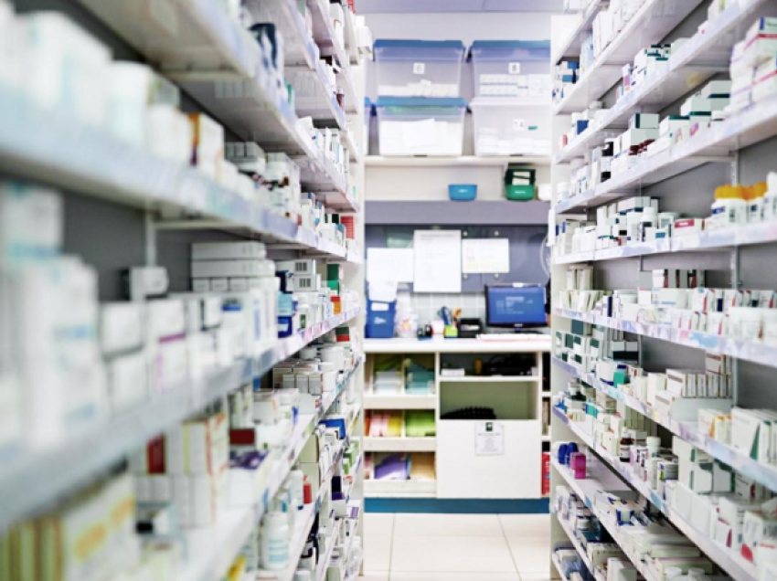 Projektligji për çmimet e barnave së shpejti në Kuvend, farmacistët tregojnë humbjet milionëshe të qytetarëve