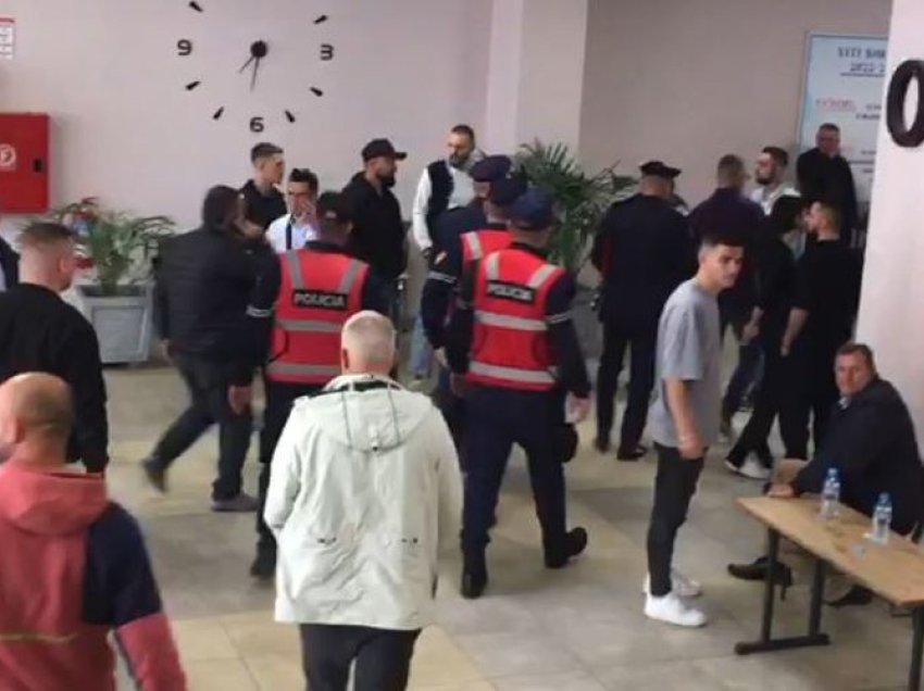 “Goditi me grusht anëtarin e komisionit në Fushë-Krujë”, policia del me njoftimin zyrtar