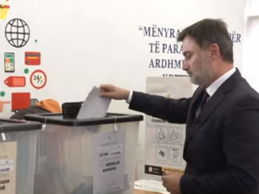 Zgjedhjet për kryebashkiak, Alibeaj: Shqiptarët të votojnë për të bërë ndarjen e madhe nga e shkuara