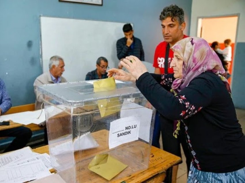 Fillon votimi për zgjedhjet presidenciale dhe parlamentare në Turqi