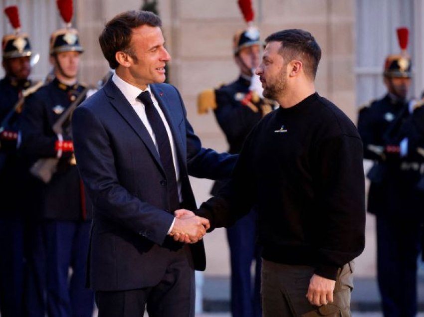 Macron: Franca e gatshme për trajnimin e pilotëve luftarakë të Ukrainës