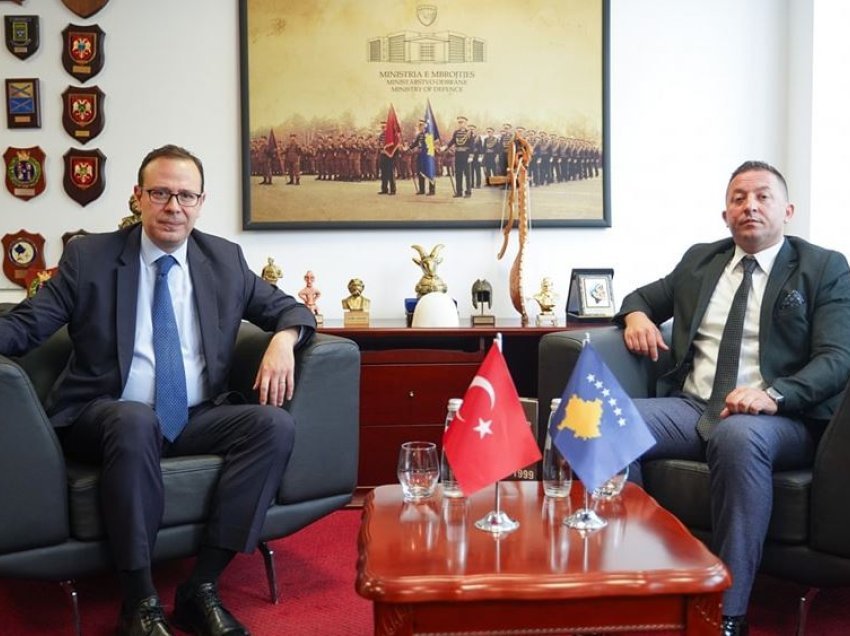 Mehaj e pret në takim ambasadorin turk, flasin për thellim bashkëpunimi