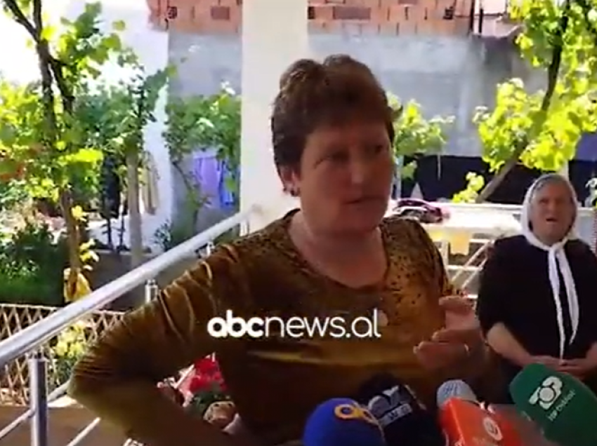“Ishte grua e mirë, s’kemi dëgjuar debate”, flasin fqinjët e 44-vjeçares që u vra nga kunati në Elbasan