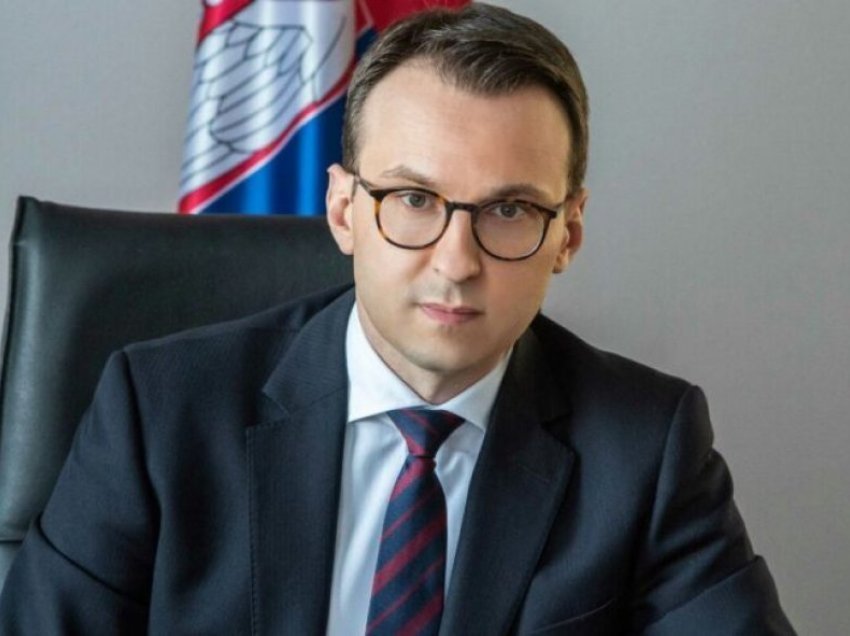 Petar Petkoviq: Vuçiq po vazhdon bisedimet me Lajçakun pas asaj që ndodhi sot në veri