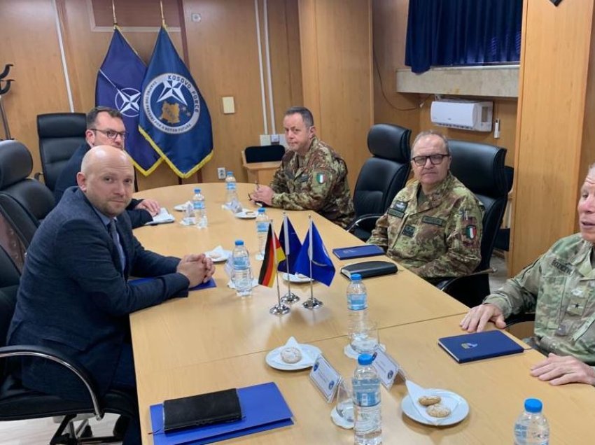 Para Kurtit, emisari gjerman takohet me komandantin e KFOR-it: Dënojmë vendimin e djeshëm të Kosovës