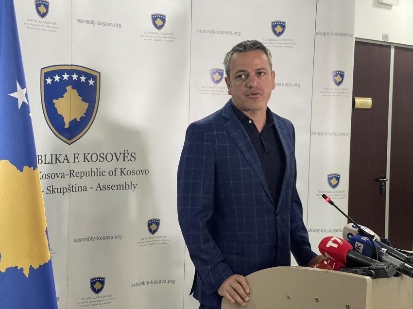 Gashi: Kurti nuk i duhet Kosovës, sanksionet nga ShBA-ja janë të dëmshme