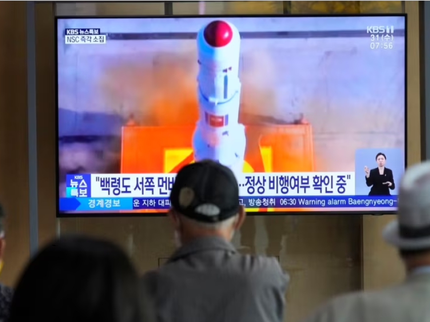Sirena alarmi në Seul; Koreja e Veriut lëshon pa sukses satelitin spiun