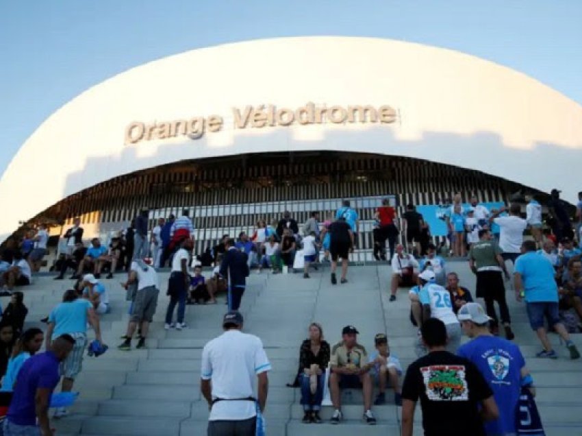 ​Lille ia ndalon tifozëve të vet udhëtimin drejt Marseille