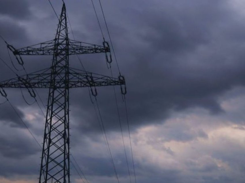 Moti i keq, disa fshatra pa energji elektrike në juglindje të vendit