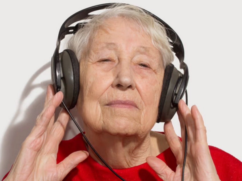 Muzika tregon potencial premtues për ngadalësimin e përparimit të demencës