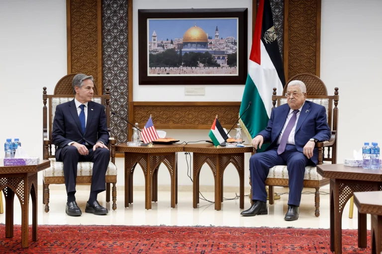 Blinken përsërit mbështetjen për zgjidhjen e dy shteteve me presidentin palestinez
