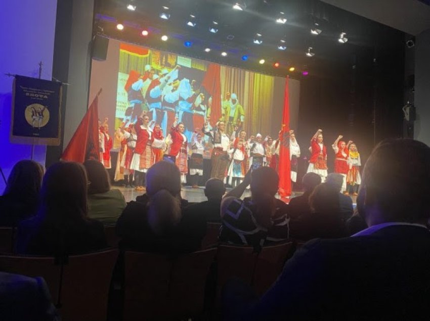 ​Shkolla shqiptare e vallëzimit “Shota” në Zvicër festoi 30 vjetorin e punës