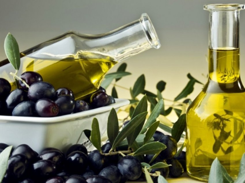 Çmimi i vajit të ullirit do rritet, përpunuesit thonë se këtë vit ka pak sasi