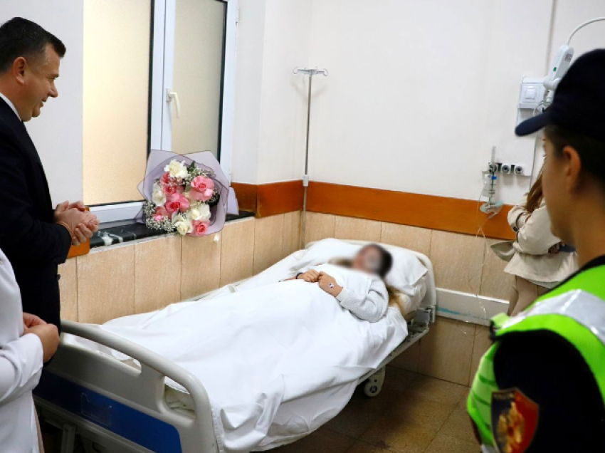 Aksidenti pranë Kryeministrisë/ Balla viziton vajzën e plagosur në spitalin e Traumës