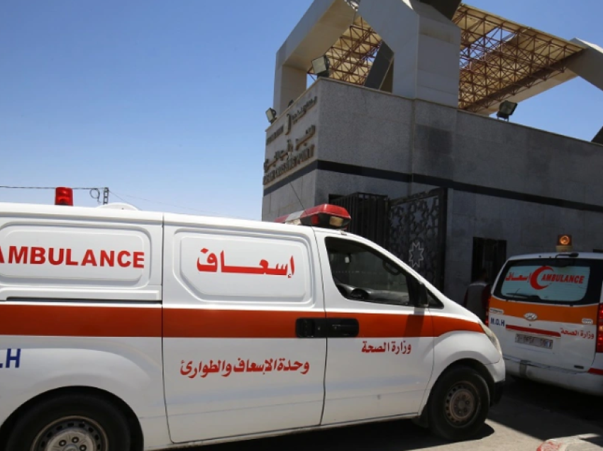 Gjashtë ambulanca me të plagosur kaluan nëpërmjet vendkalimit Rafah