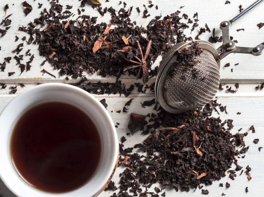 10 përfitimet e çajit të zi të vërtetuara nga kërkimet shkencore