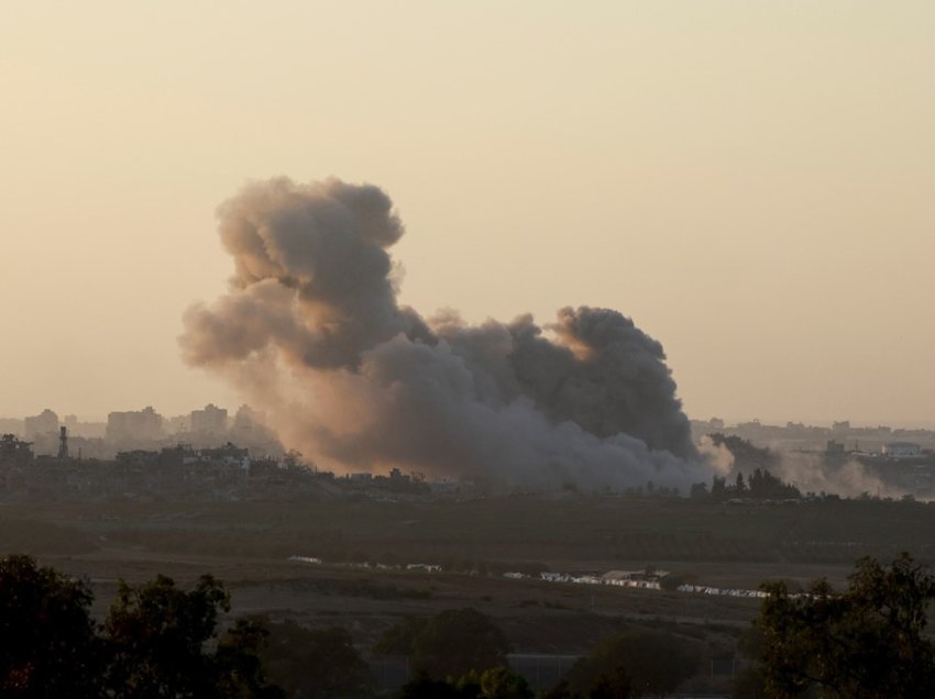 Tymi ngrihet mbi Gazën veriore