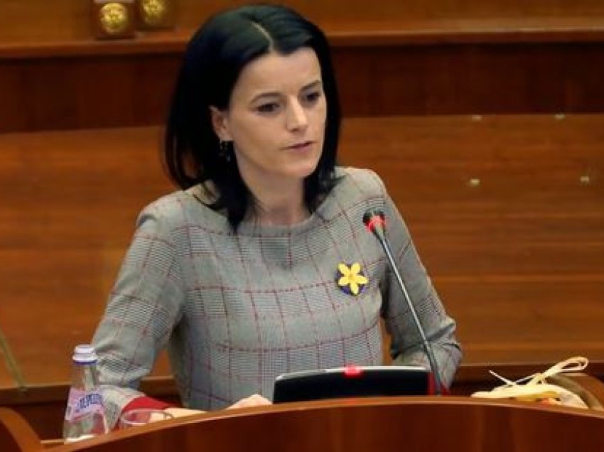 Vasfije Krasniqi-Goodman mysafire në seancën e Kuvendit
