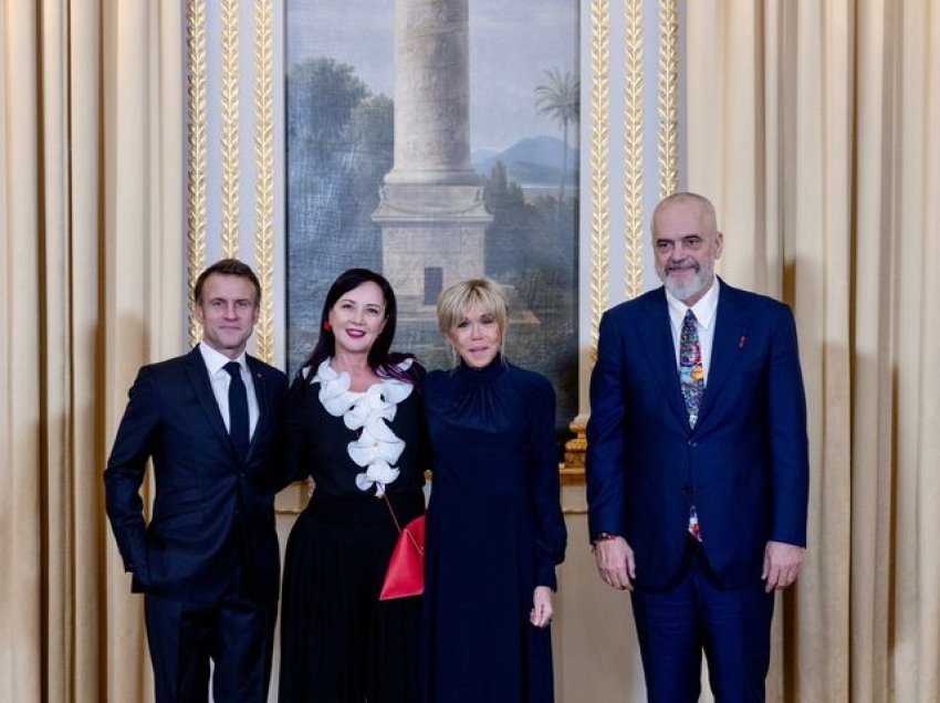 Darkë zyrtare me Macron, Rama ndan pamjet nga pritja në Pallatin Elysee