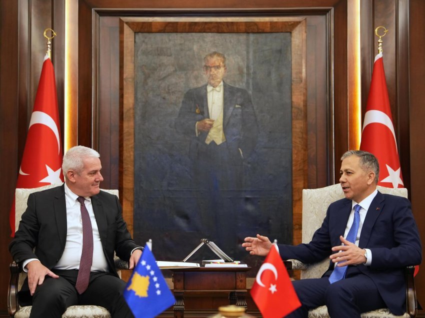 Sveçla falënderon Turqinë për mbështetjen e Kosovës në fushën e sigurisë