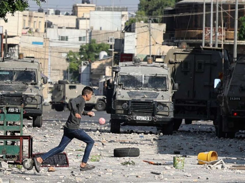 Forcat izraelite arrestojnë 69 palestinezë në të gjithë Bregun Perëndimor