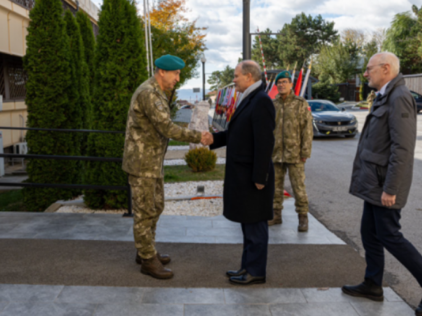 I dërguari Special i Francës takon Komandantin e KFOR-it në Prishtinë, nuk tregojnë çka u bisedua