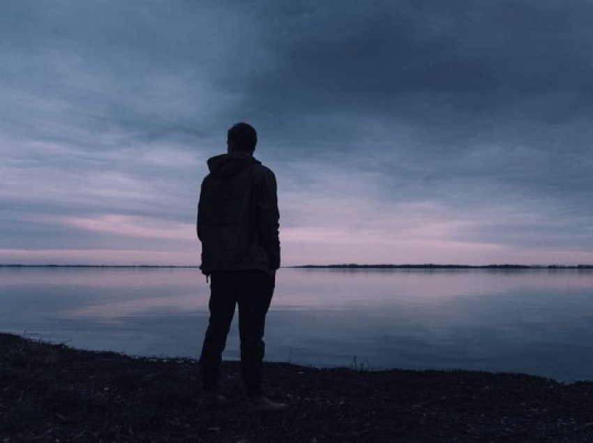 ​Pse meshkujt janë më të vetmuar se kurrë