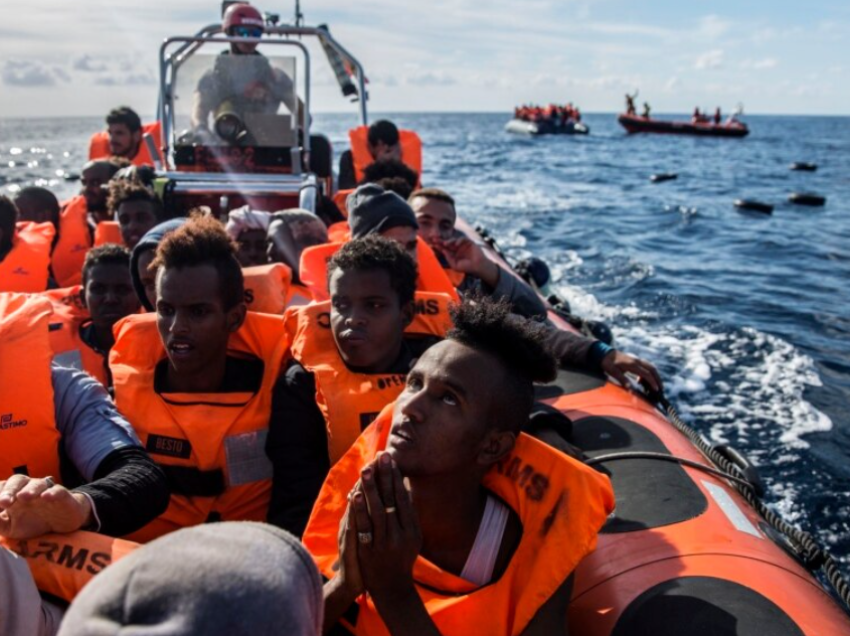 Vala e migrantëve nga Afrika drejt Spanjës