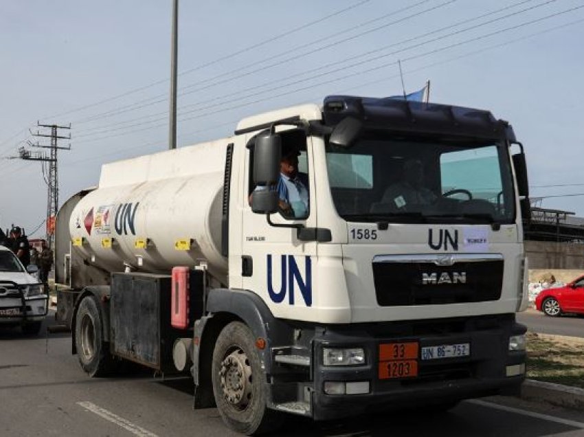 OKB: Kamionët e ndihmave një pikë uji në oqeanin e nevojave humanitare të Gazës