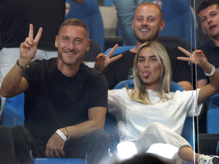 Francesco Totti dhe Noemi Bocchi po mendojnë të bëhen prindër?