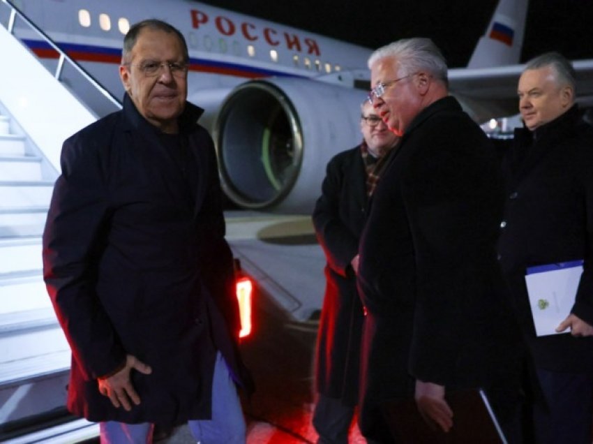 Shefi i diplomacisë ruse, Lavrov, mbrëmë vonë arriti në Shkup