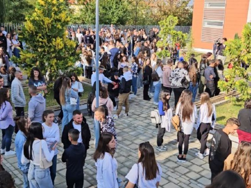 Viti i ri akademik, pezullohen dy degë në universitetin e Korçës