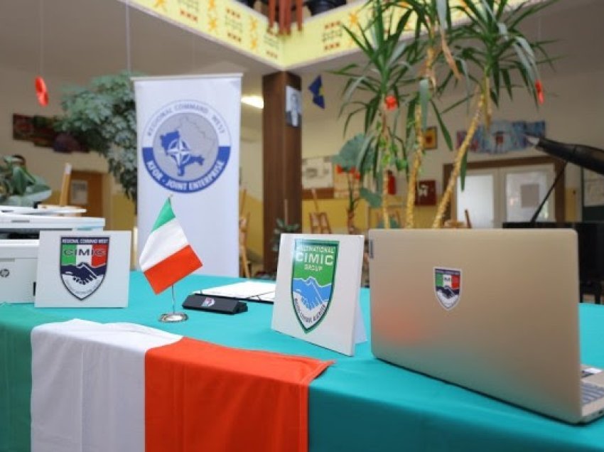​Katër shkolla në Deçan pranojnë donacion nga KFOR-i italian
