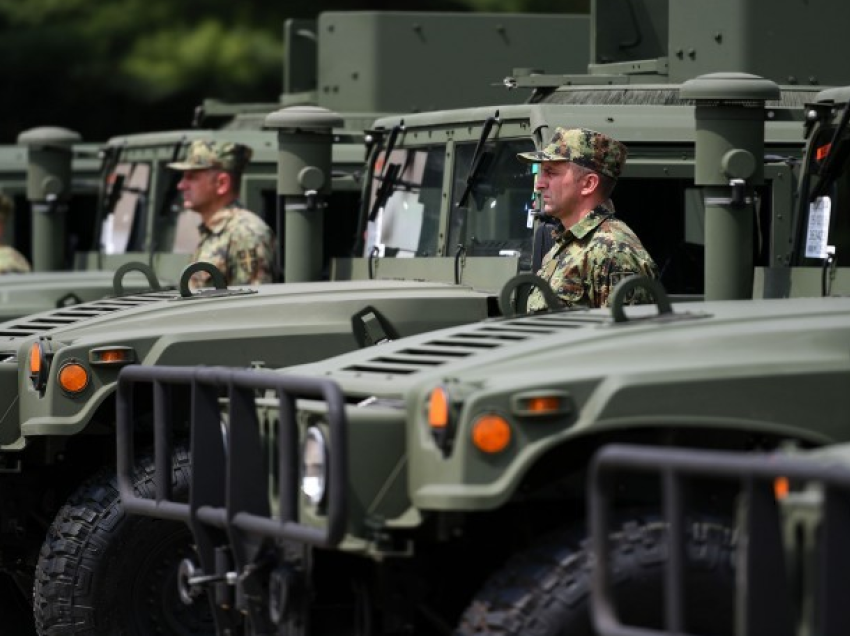 SHBA pritet të hetojë Serbinë për automjetet ushtarake 