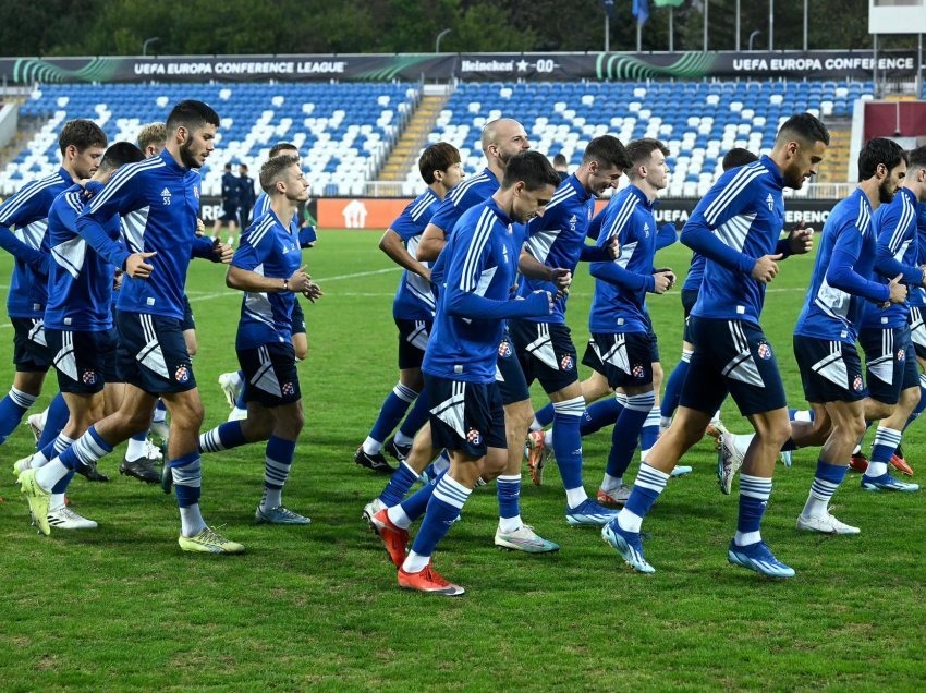 Dinamo e Zagrebit stërvit në stadiumin “Fadil Vokrri”