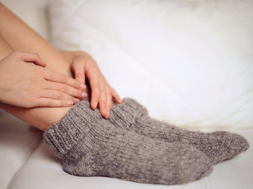 Pse gratë kanë gjithmonë duar dhe këmbë të ftohta?