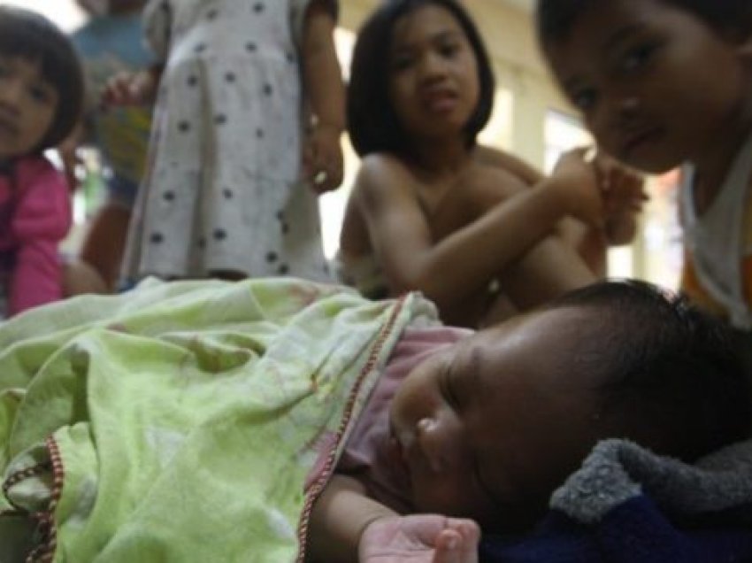 UNICEF: Fatkeqësitë e lidhura me motin kanë zhvendosur miliona fëmijë