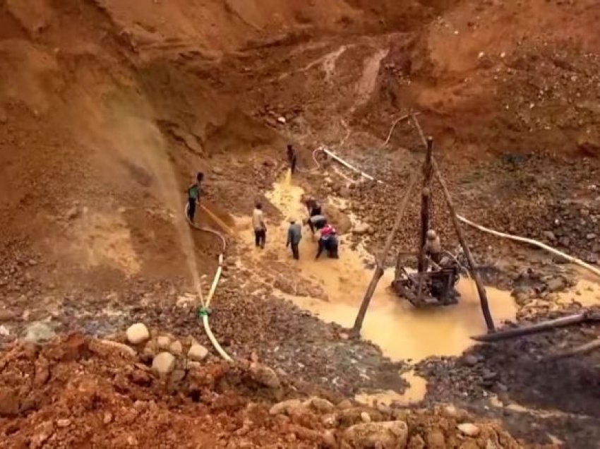 3 të vdekur nga shembja e një miniere ari në Mianmar