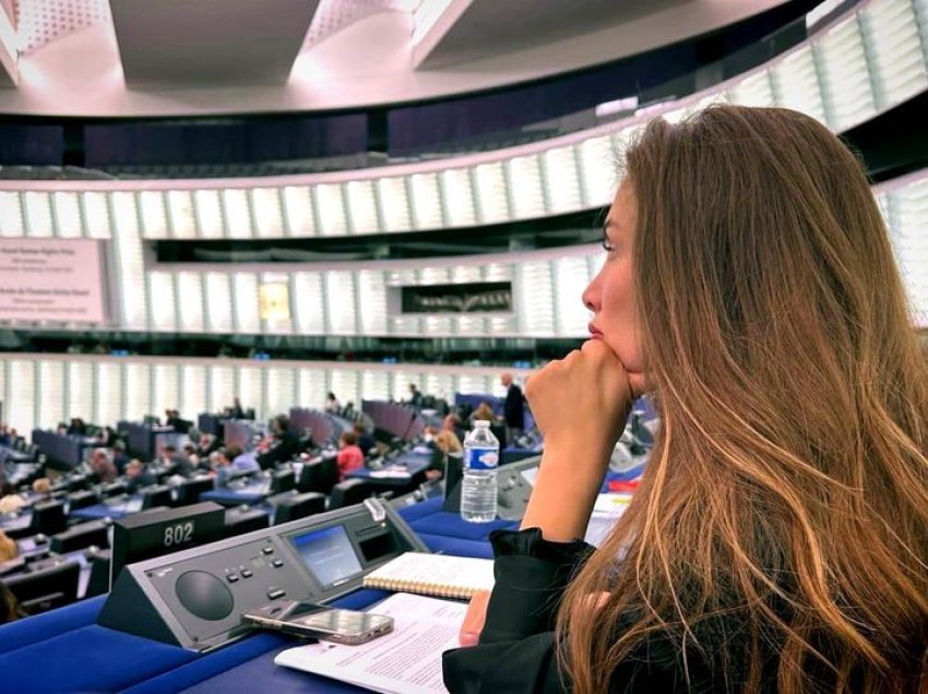 Deputetja e PDK-së në Asamblenë Parlamentare të Këshillit të Evropës ku do diskutohet për Kosovën
