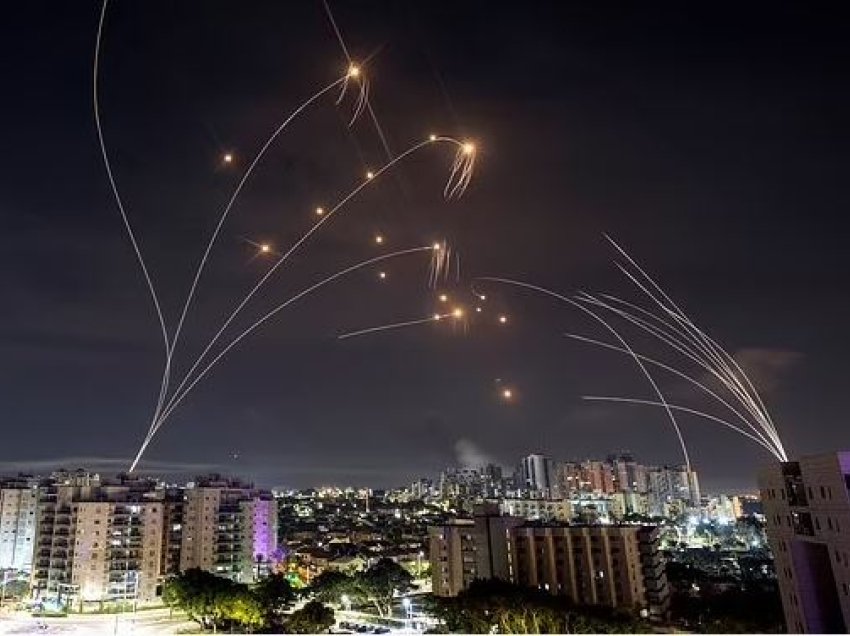 Publikohen pamjet, raketat ‘pushtojnë’ qiellin në Izrael - nuk ndalen sulmet terroriste nga Hamasi