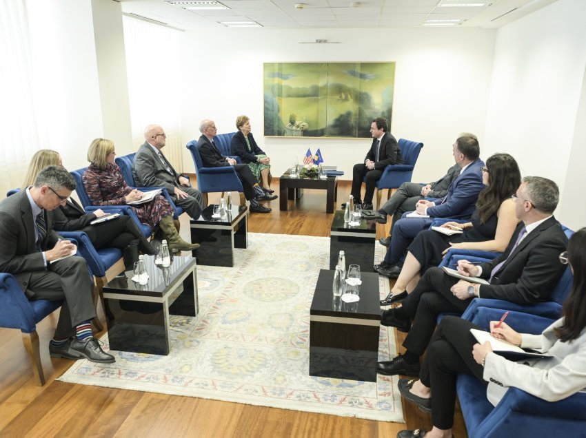 Kryeministri Kurti takoi senatorët amerikanë Shaheen dhe Welch – ja për çfarë biseduan