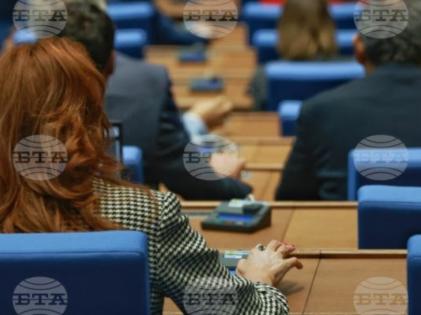 ​Parlamenti i Bullgarisë do të votojë për mocionin e mosbesimit kundër kabinetit Denkov
