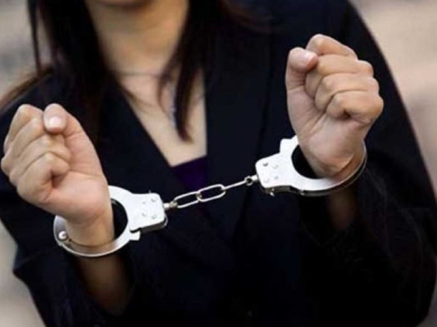 Arrestohet një grua në Gjakovë, kanosi bashkëshortin e saj