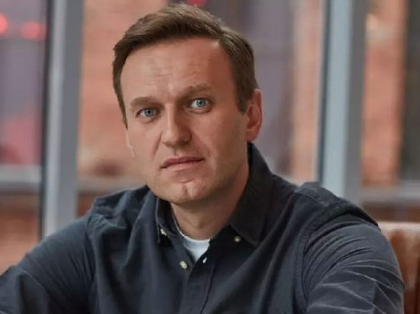 Rusia po arreston avokatët e Navalnyt për ta izoluar më tej