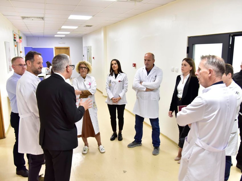 Ministri Vitia: Nuk ka listë të pritjes në Radioterapi