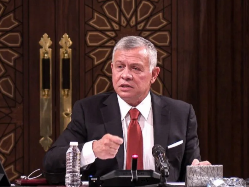 Mbreti i Jordanisë: Zhvendosja e palestinezëve përbën krim lufte