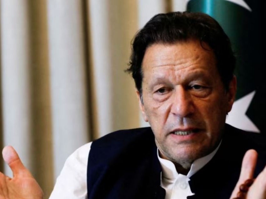 Ngrihet aktakuzë kundër ish kryeministrit të Pakistanit për publikimin e dokumenteve sekrete