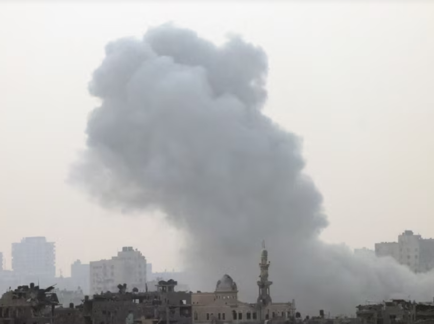 Izraeli përshkallëzon bombardimet ndaj Rripit të Gazës