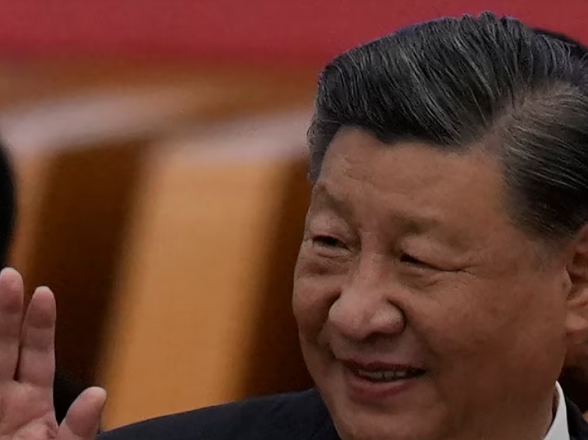 Shkarkimi i dy ministrave, shenjë dobësie apo force për udhëheqësin kinez Xi Jinping?