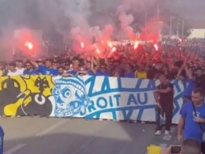Tifozët e Marseille dhe AEK konfirmojnë vëllazërinë